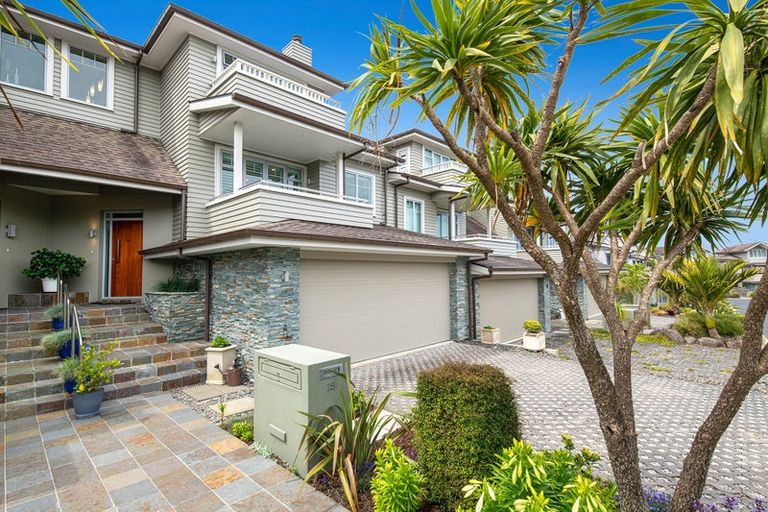 Photo of property in 19 Little Compton Mews, Snells Beach, 0920