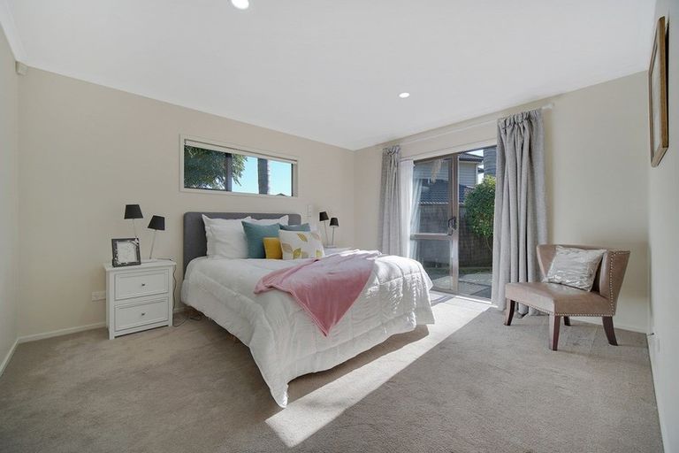 Photo of property in 12 Breon Place, Flat Bush, Auckland, 2016