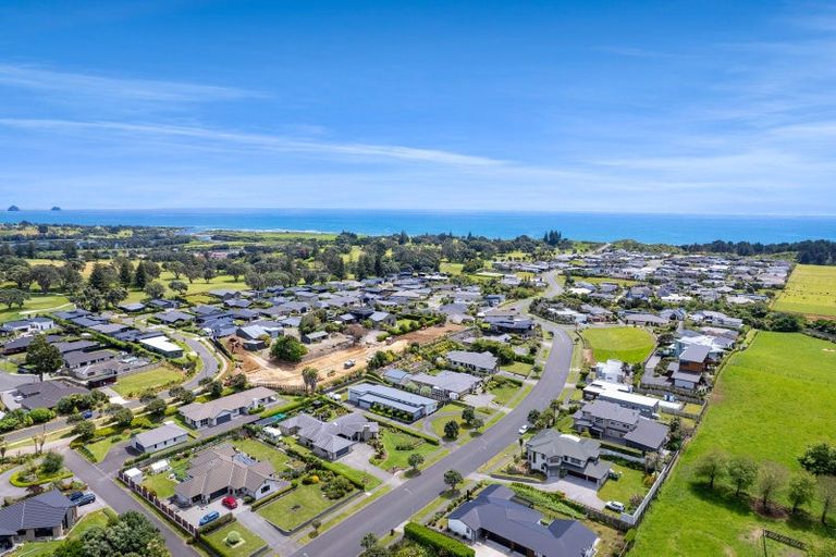 Photo of property in 2 Vardon Way, Waiwhakaiho, New Plymouth, 4312