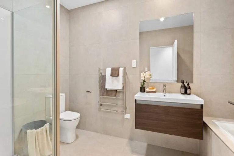 Photo of property in 16 Hema Road, Hobsonville, Auckland, 0616