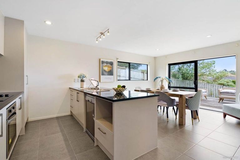 Photo of property in 69 Kirikiri Drive, Papakura, 2110