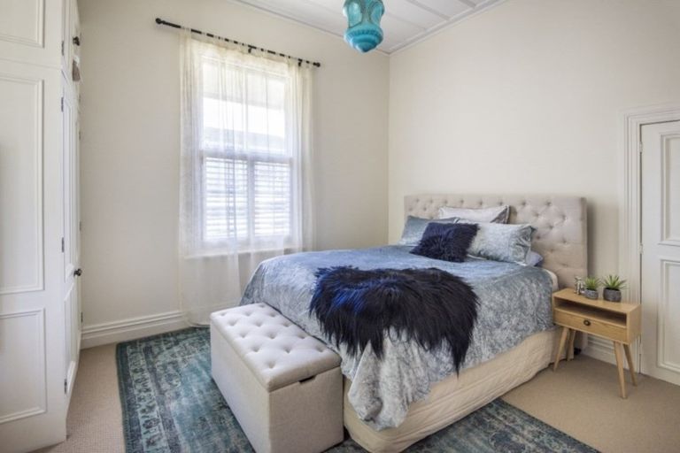 Photo of property in 8 Cheltenham Road, Devonport, Auckland, 0624