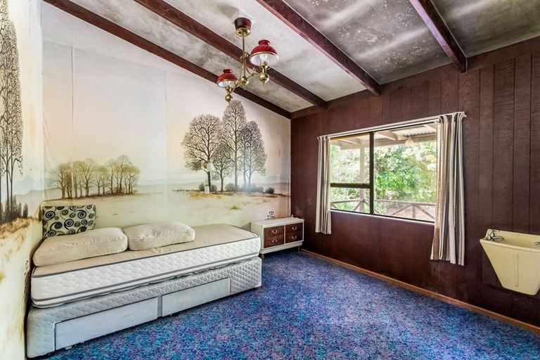 Photo of property in 355 Whangaparaoa Road, Stanmore Bay, Whangaparaoa, 0932