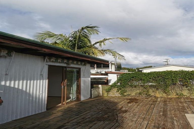 Photo of property in 355 Whangaparaoa Road, Stanmore Bay, Whangaparaoa, 0932