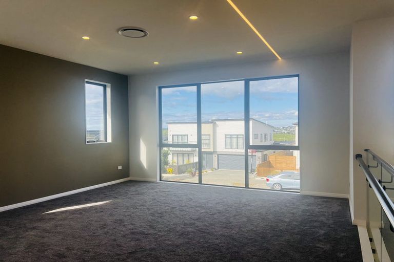 Photo of property in 8 Kumukumu Road, Long Bay, Auckland, 0630