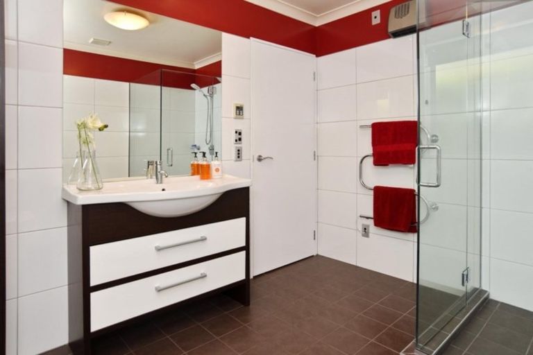 Photo of property in 142 Lake Terrace Road, Burwood, Christchurch, 8061