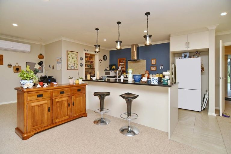 Photo of property in 88 Petries Road, Woodend, 7610