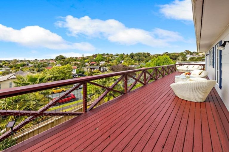 Photo of property in 88 Stapleford Crescent, Browns Bay, Auckland, 0630