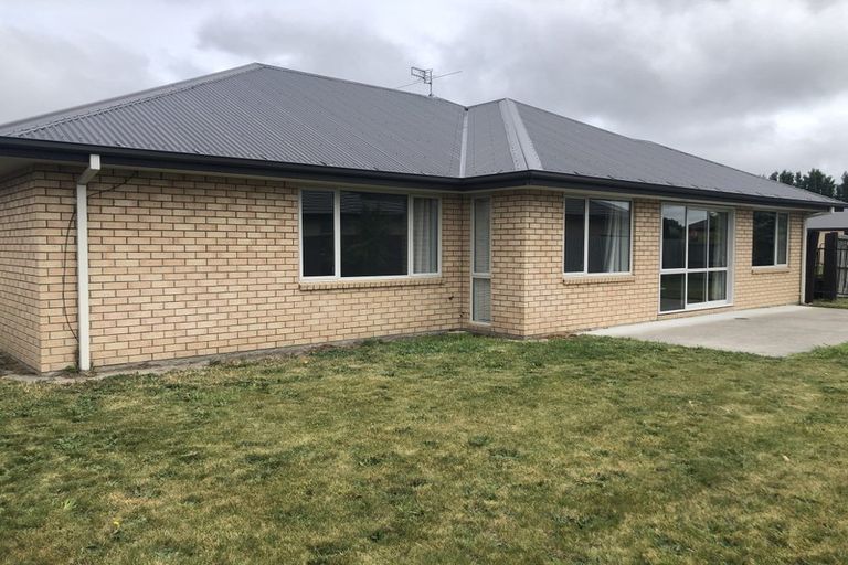 Photo of property in 58 Somerville Crescent, Aidanfield, Christchurch, 8025