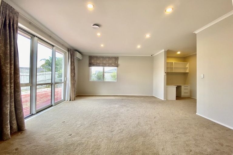 Photo of property in 21 Parlane Drive, Huapai, Kumeu, 0810