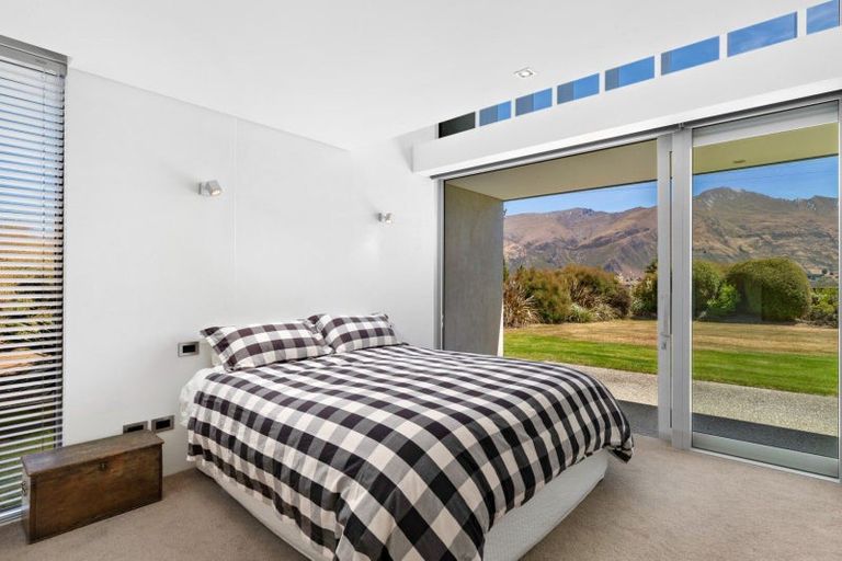 Photo of property in 311 Beacon Point Road, Wanaka, 9305