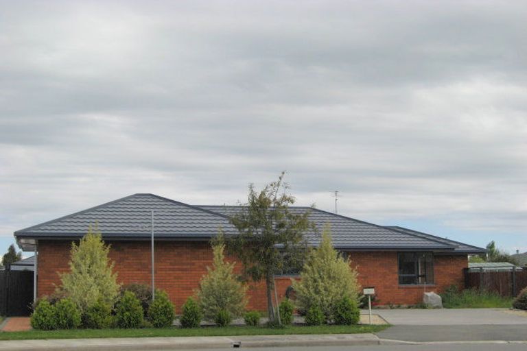 Photo of property in 4 Mclean Place, Woodend, 7610