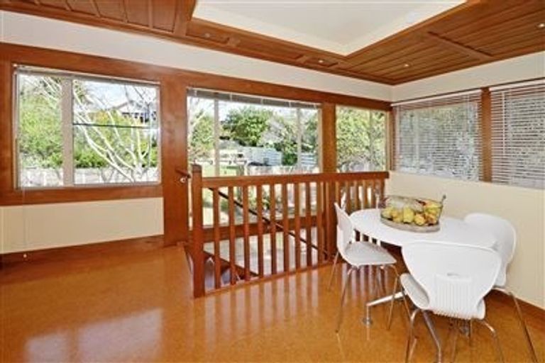 Photo of property in 28 Churchill Road, Murrays Bay, Auckland, 0630