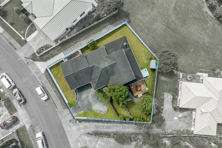 Photo of property in 8 Emlyn Place, Torbay, Auckland, 0630