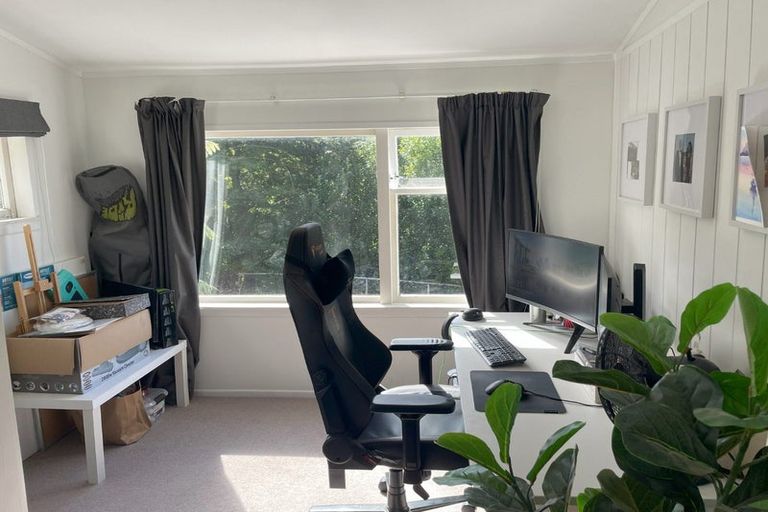 Photo of property in 1/4 Baroda Street, Khandallah, Wellington, 6035