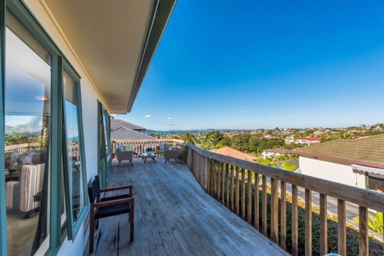 Photo of property in 153c Hobsonville Road, West Harbour, Auckland, 0618