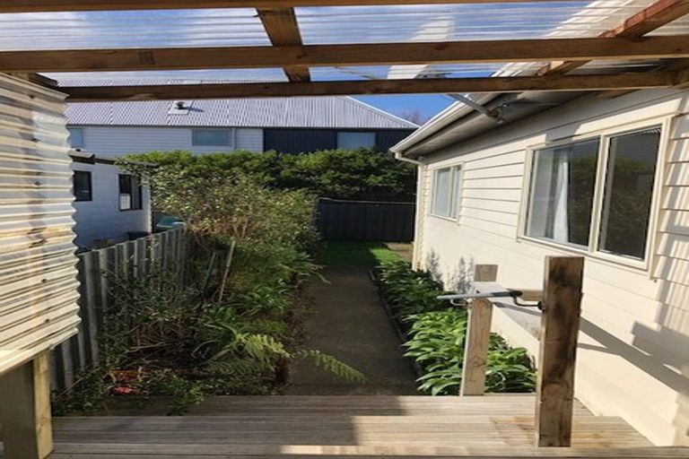 Photo of property in 12a Aparima Avenue, Miramar, Wellington, 6022