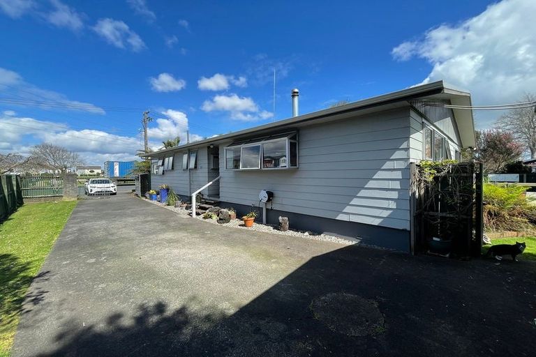 Photo of property in 4 Airfield Road, Takanini, 2112