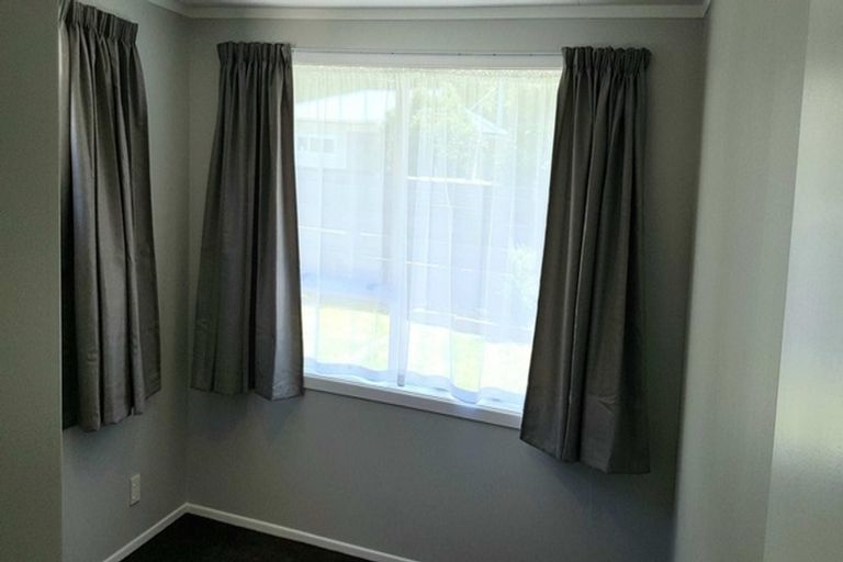 Photo of property in 1/80 Airlie Road, Plimmerton, Porirua, 5026