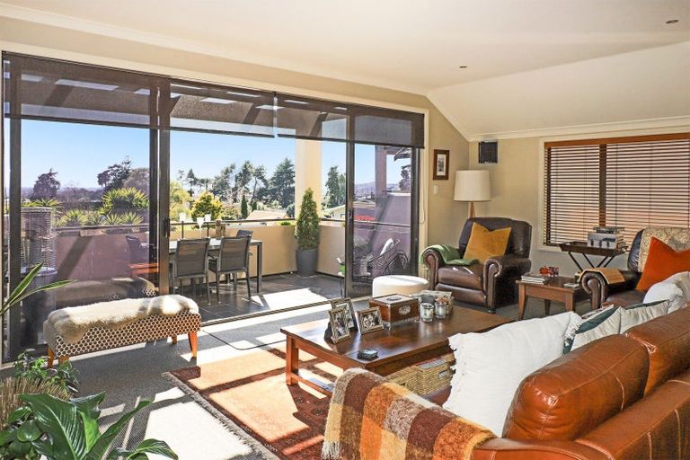 Photo of property in 2/39 Reeve Drive, Havelock North, 4130