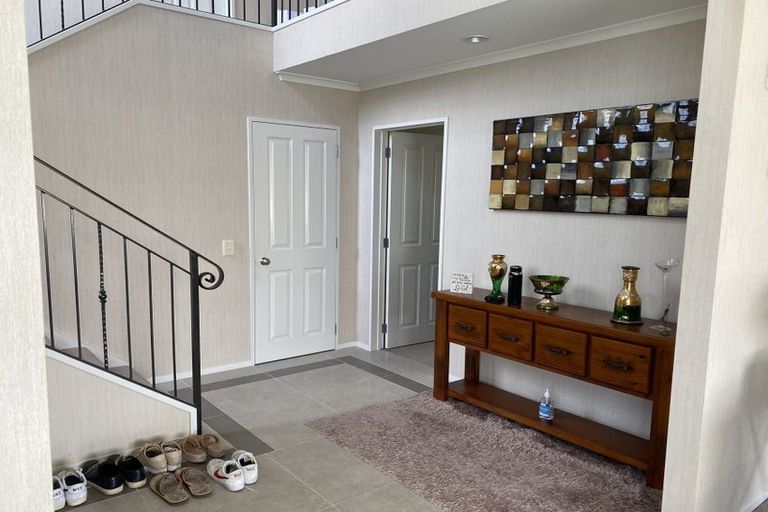 Photo of property in 52 Salford Crescent, Flat Bush, Auckland, 2019