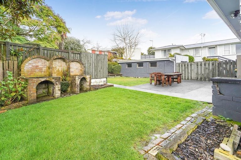 Photo of property in 21 Manapouri Place, Glenview, Hamilton, 3206