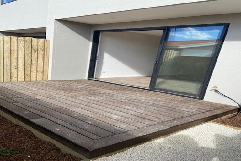 Photo of property in 3/45 Division Street, Riccarton, Christchurch, 8041