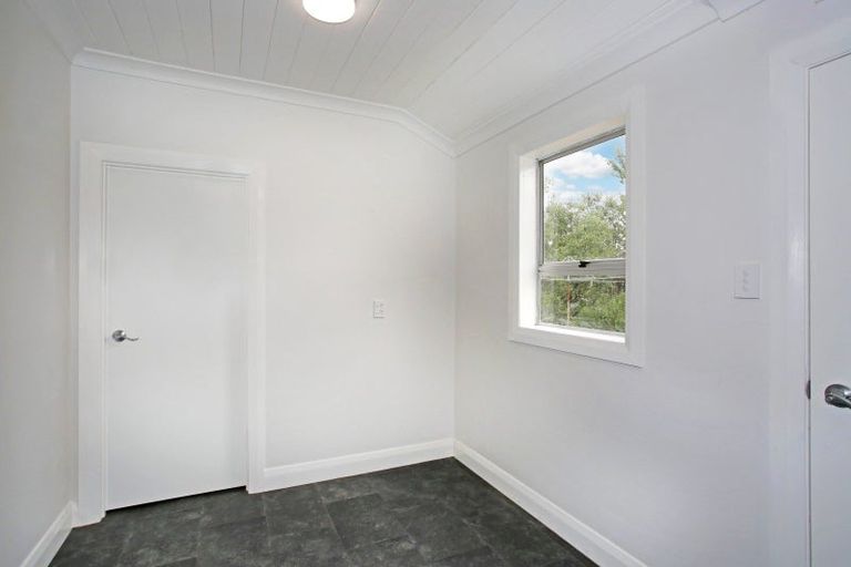 Photo of property in 1 Cadman Street, Dannevirke, 4930