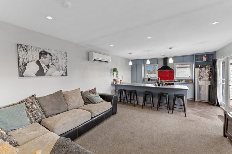 Photo of property in 9 Adrian Place, Shirley, Christchurch, 8061