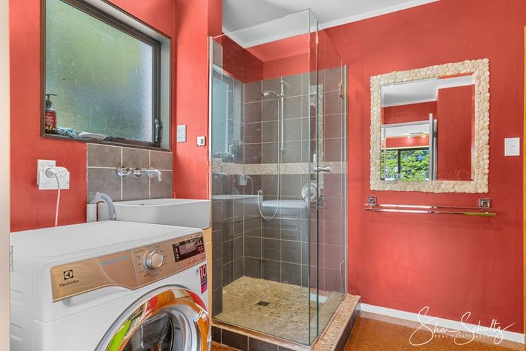 Photo of property in 338a Wairere Road, Paparoa, 0571