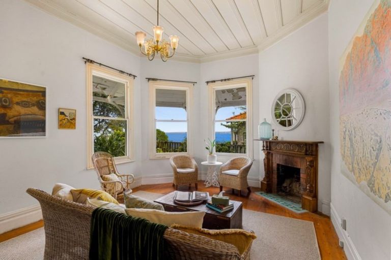 Photo of property in 126 Vauxhall Road, Narrow Neck, Auckland, 0624