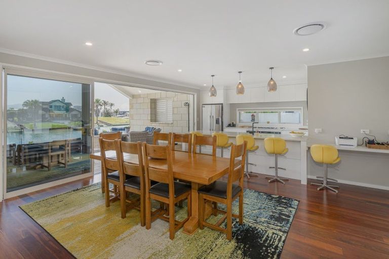 Photo of property in 30 Hei Esplanade, Whitianga, 3510