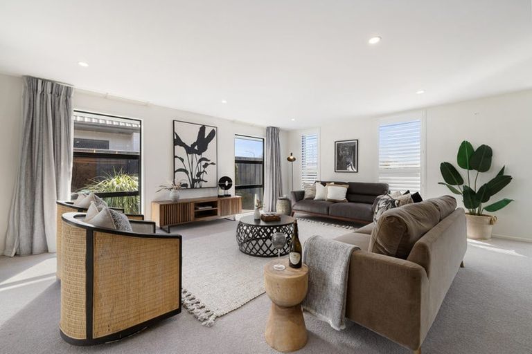 Photo of property in 17 Goldie Drive, Rangiora, 7400