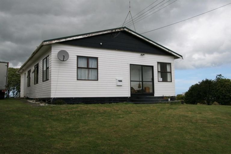 Photo of property in 590 Arawhata Road, Opunake, 4681