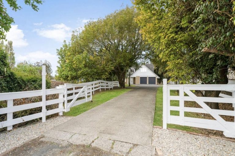 Photo of property in 37 Green Road, Dairy Flat, Albany, 0792