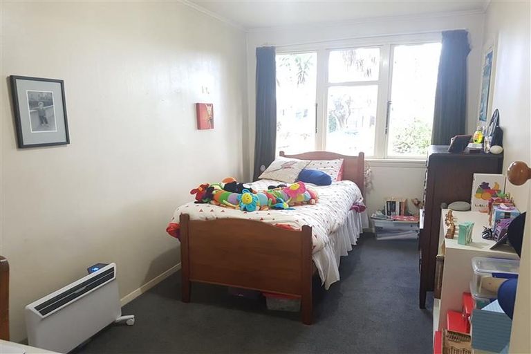 Photo of property in 30 Guildford Street, Burnside, Christchurch, 8053
