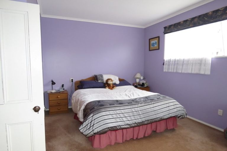 Photo of property in 46 Romilly Street, Westport, 7825