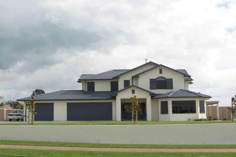 Photo of property in 46 Shelter Grove, Frankleigh Park, New Plymouth, 4310