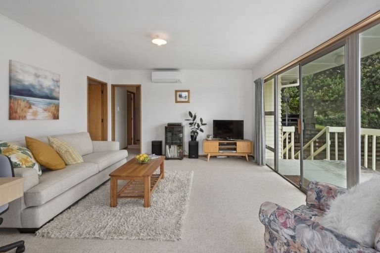 Photo of property in 22 Mawson Avenue, Torbay, Auckland, 0630