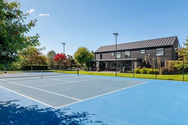 Photo of property in 18 Quarters Place, Halswell, Christchurch, 8025