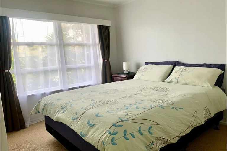 Photo of property in 1/22 Margaret Place, Milford, Auckland, 0620