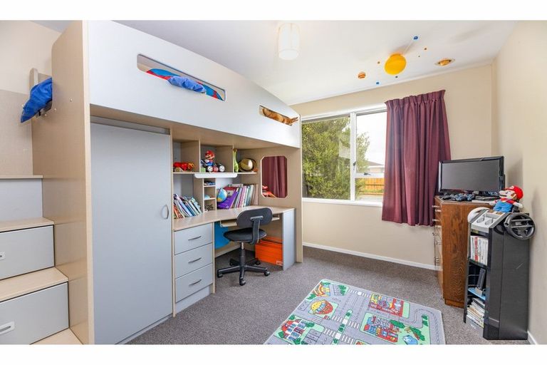 Photo of property in 25 Meon Street, Aranui, Christchurch, 8061