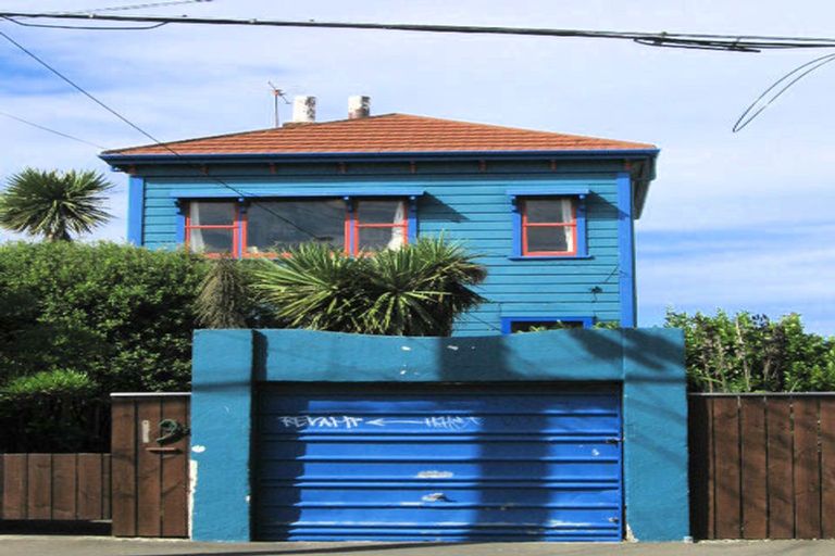 Photo of property in 19 Te Wharepouri Street, Berhampore, Wellington, 6023