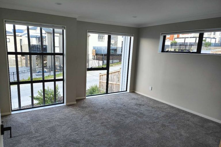 Photo of property in 6 Hautoa Lane, Flat Bush, Auckland, 2019