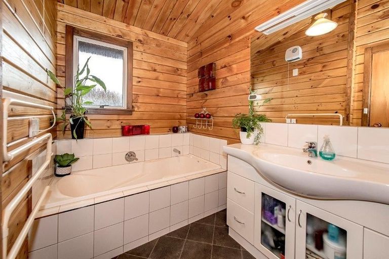 Photo of property in 1004 Leeston Dunsandel Road, Leeston, 7682