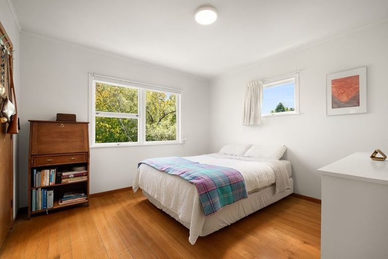 Photo of property in 78 Atkinson Road, Titirangi, Auckland, 0604