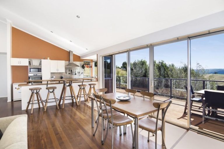 Photo of property in 98 Totara View Road, Wakefield, 7095