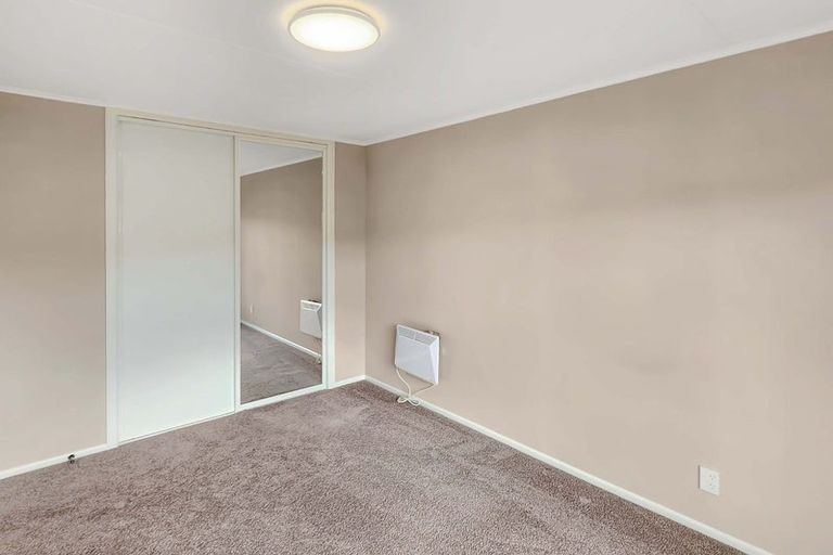 Photo of property in 2 Ferretti Grove, Avalon, Lower Hutt, 5011