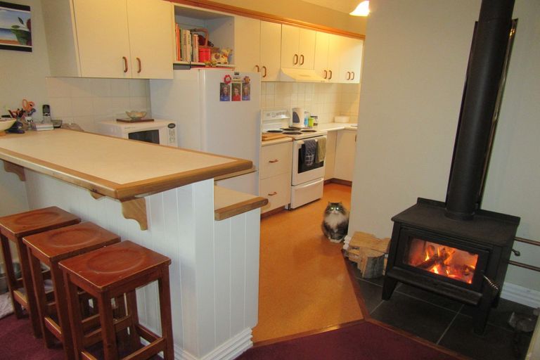 Photo of property in 43 Rhodes Street, Waimate, 7924