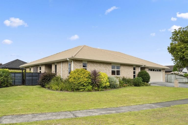 Photo of property in 1 Kereru Place, Pyes Pa, Tauranga, 3112